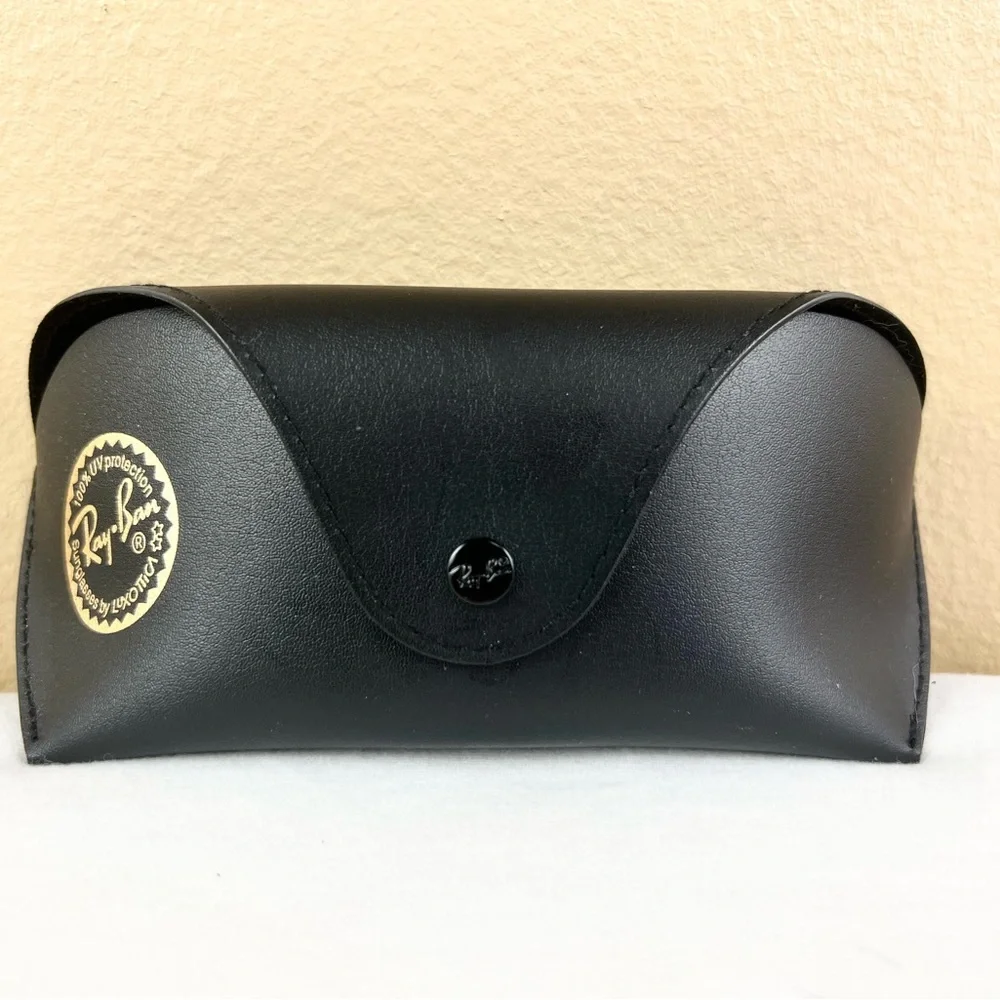 New Ray-Ban Case 🖤 - Picture 2 of 3
